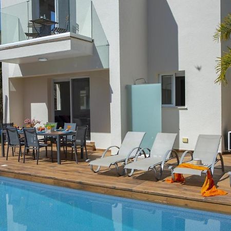 Tsokkos Family Villa - Pool Garden Walk To Beach بروتاراس المظهر الخارجي الصورة