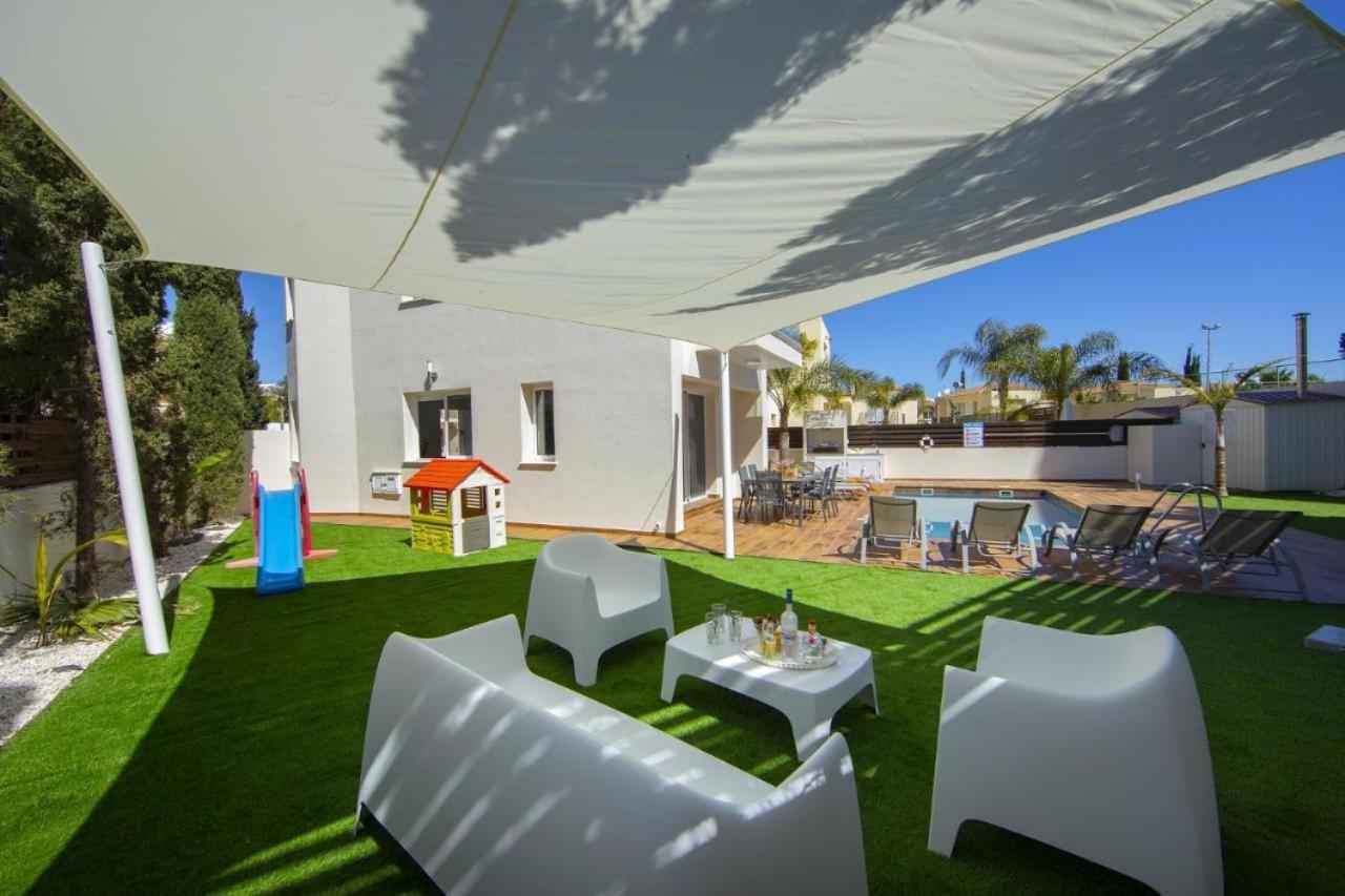 Tsokkos Family Villa - Pool Garden Walk To Beach بروتاراس المظهر الخارجي الصورة
