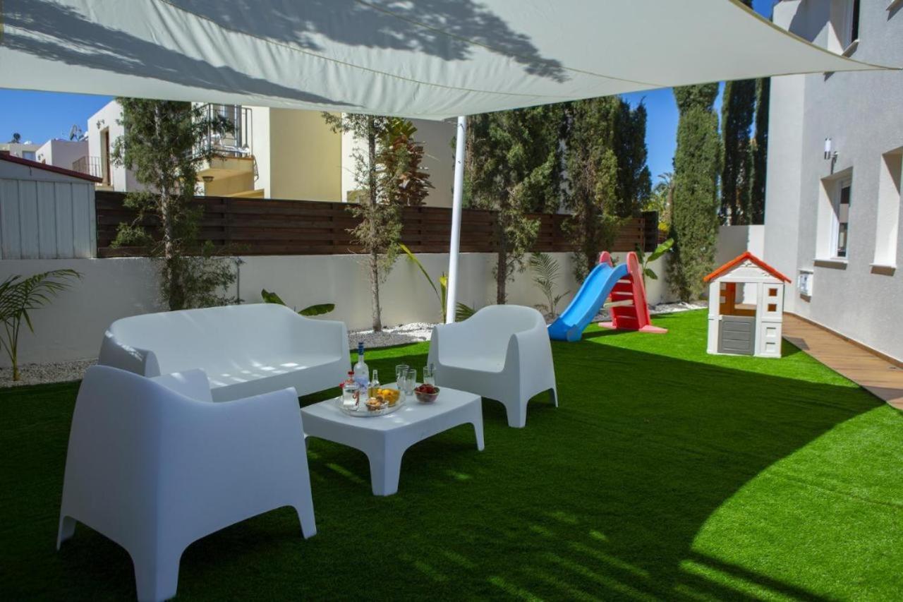 Tsokkos Family Villa - Pool Garden Walk To Beach بروتاراس المظهر الخارجي الصورة