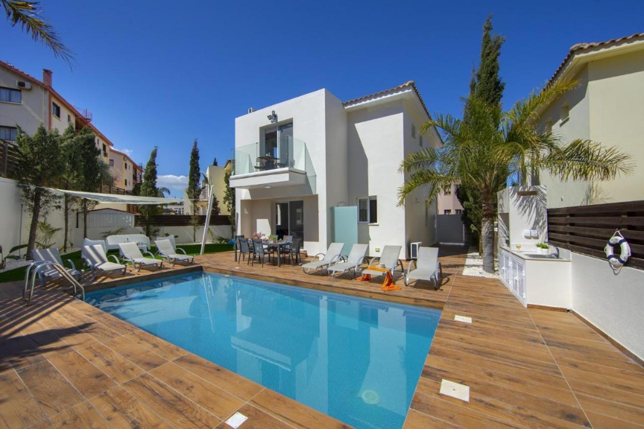 Tsokkos Family Villa - Pool Garden Walk To Beach بروتاراس المظهر الخارجي الصورة