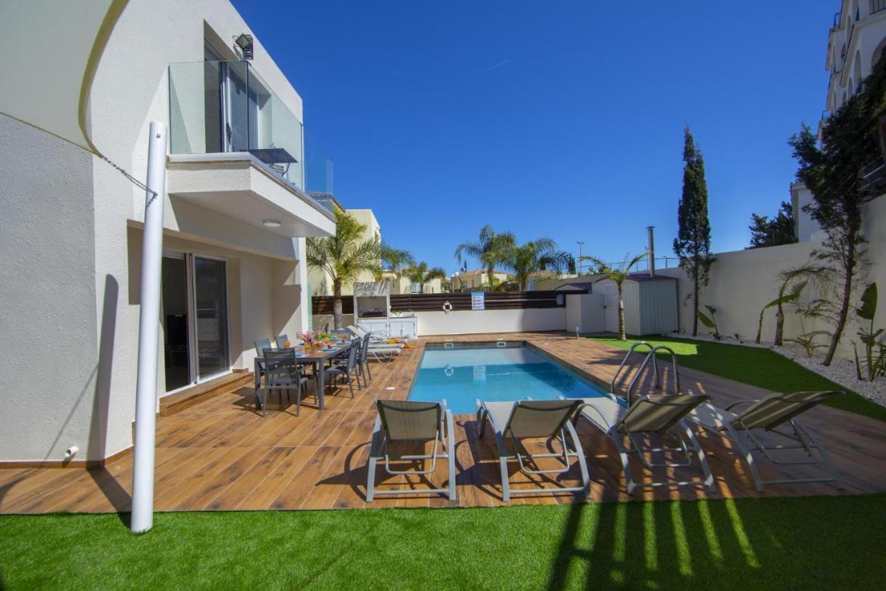Tsokkos Family Villa - Pool Garden Walk To Beach بروتاراس المظهر الخارجي الصورة